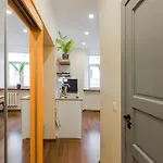 Cozy And Standard In The Heart Of Oldtown