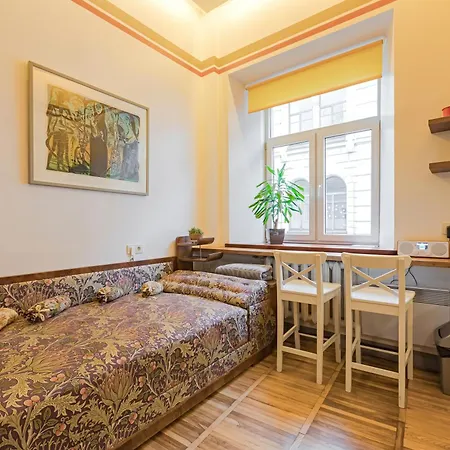 Daire Cozy And Standard In The Heart Of Oldtown *