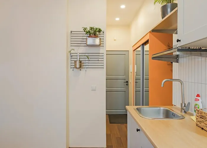 Cozy And Standard In The Heart Of Oldtown Butas