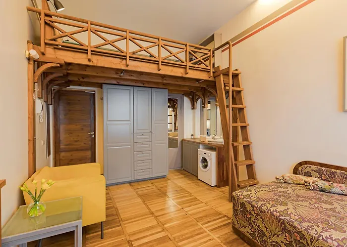 Cozy And Standard In The Heart Of Oldtown