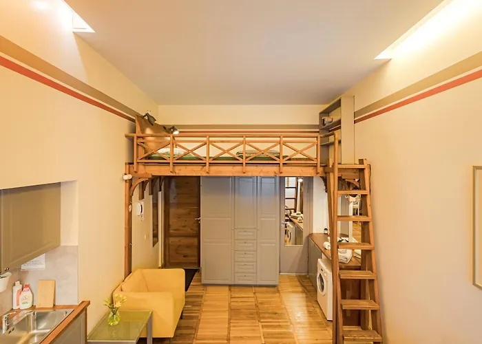 Cozy And Standard In The Heart Of Oldtown