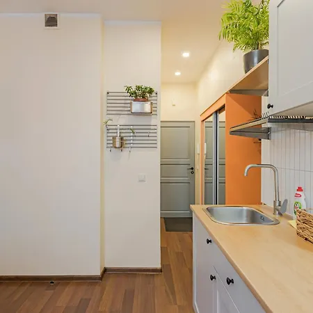 Cozy And Standard In The Heart Of Oldtown Apartment