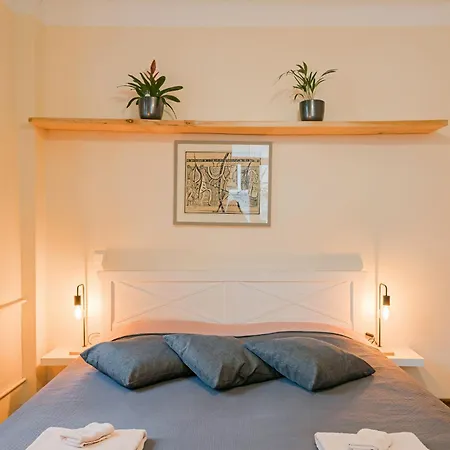Cozy And Standard In The Heart Of Oldtown Apartment *